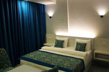Deluxe Single Room with Sea View20