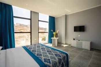 Double Room with Mountain View7