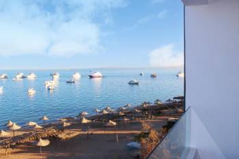 Deluxe Double or Twin Room with Sea View17