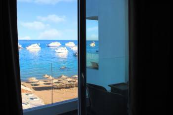 Deluxe Double or Twin Room with Sea View21