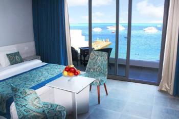 Deluxe Single Room with Sea View5